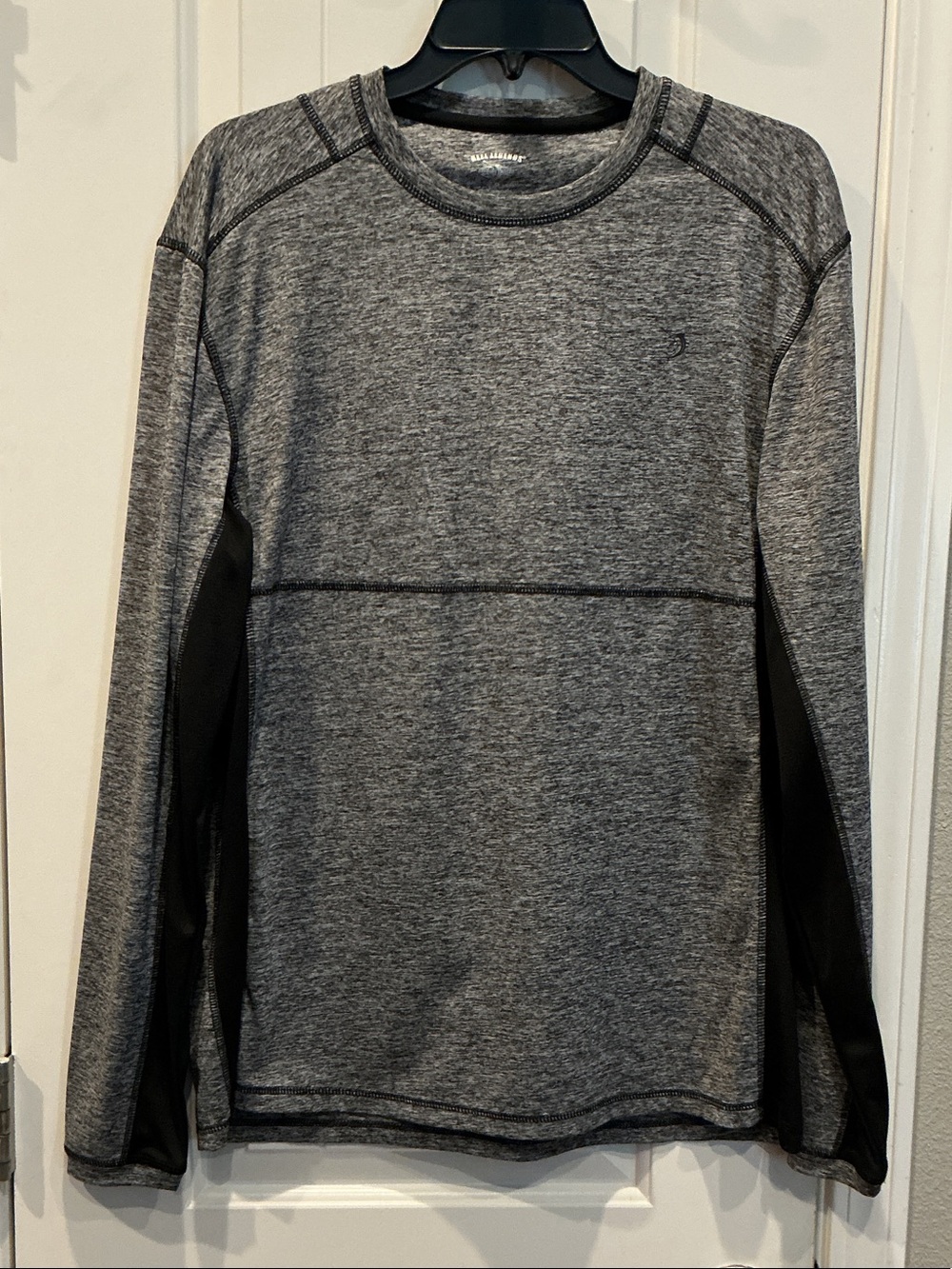 Reel Legends Men's Heather Gray and Black Long Sleeve Performance Shirt